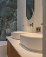 Luxe villa met maatwerk interieur-Oudendorp-badkamermeubel,Donkere keuken,Interieur inspiratie,Keuken op maat,Kookeiland,luxe badkamer,luxe villa,Maatwerk interieur,moderne keuken,moderne villa,Natuursteen,visgraatvloer,vrijstaand ligbad,wellness badkamer,wijnklimaatkast-OBLY