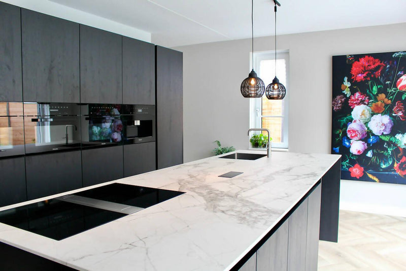 Luxueuze keuken met keramiek aderblad-NEWLOOK KEUKENS-Keuken-Luxueuze keuken met keramiek aderblad-OBLY