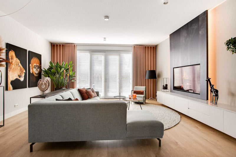 MAATWERK WOONKAMER ROTTERDAMSE NIEUWBOUWWONING MET DIERLIJKE AANTREKKINGSKRACHT-1001 PROJECTS | FELICE STAHLIE-keuken,woonkamer-NIEUWBOUWWONING MET DIERLIJKE AANTREKKINGSKRACHT-OBLY