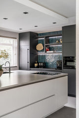 Maatwerk Leefkeuken | Design & Functionaliteit-Studio Thirty Two-Keuken,Maatwerk-Moderne maatwerk keuken | Donker & licht contrast-OBLY