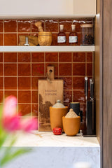 Maatwerk designkeuken met warm hout en natuursteen-Hout en Vorm-design keuken,interieur keuken design,Keuken,maatwerk keuken,natuursteen werkblad-Maatwerk designkeuken met hout en natuursteen-OBLY