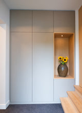 Maatwerk interieur met luxe kasten-fehres-badkamermeubel op maat,garderobekast op maat,keukenkasten op maat,maatwerk opbergruimte,maatwerkkasten,moderne woning,slaapkamerkast op maat-OBLY