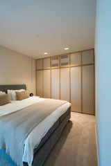 Maatwerk interieur met luxe kasten-fehres-badkamermeubel op maat,garderobekast op maat,keukenkasten op maat,maatwerk opbergruimte,maatwerkkasten,moderne woning,slaapkamerkast op maat-OBLY