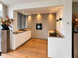 Maatwerk keuken in Wijk bij Duurstede met slimme kastenwand-WITTEVEEN MEUBEL & INTERIEURBOUW-kastenwand op maat,keuken Wijk bij Duurstede,maatwerk keuken,moderne keuken,slimme keukenopberging-Maatwerk keuken Wijk bij Duurstede met slimme kasten-OBLY