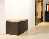 Maatwerk winkelinterieur met luxe presentatiekasten-Witteveen interieur architecten-commerciële inrichting,interieur voor winkel,luxe winkelontwerp,maatwerk winkelmeubilair,presentatiekasten,retail interieur,vitrinekast op maat,winkelinrichting op maat-Maatwerk Winkelinterieur met Luxe Presentatiekasten-OBLY