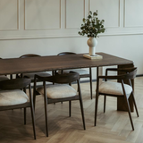Massief Houten Eettafel | Modern Design & Tijdloze Uitstraling-Lijn M-eettafel,houten tafel,maatwerk meubel,massief houten eettafel,moderne eettafel-OBLY