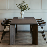 Massief Houten Eettafel | Modern Design & Tijdloze Uitstraling-Lijn M-eettafel,houten tafel,maatwerk meubel,massief houten eettafel,moderne eettafel-OBLY