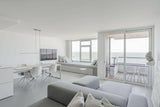 Modern interieur aan de zee-B-TOO-Woonkamer-Modern interieur aan de zee-OBLY