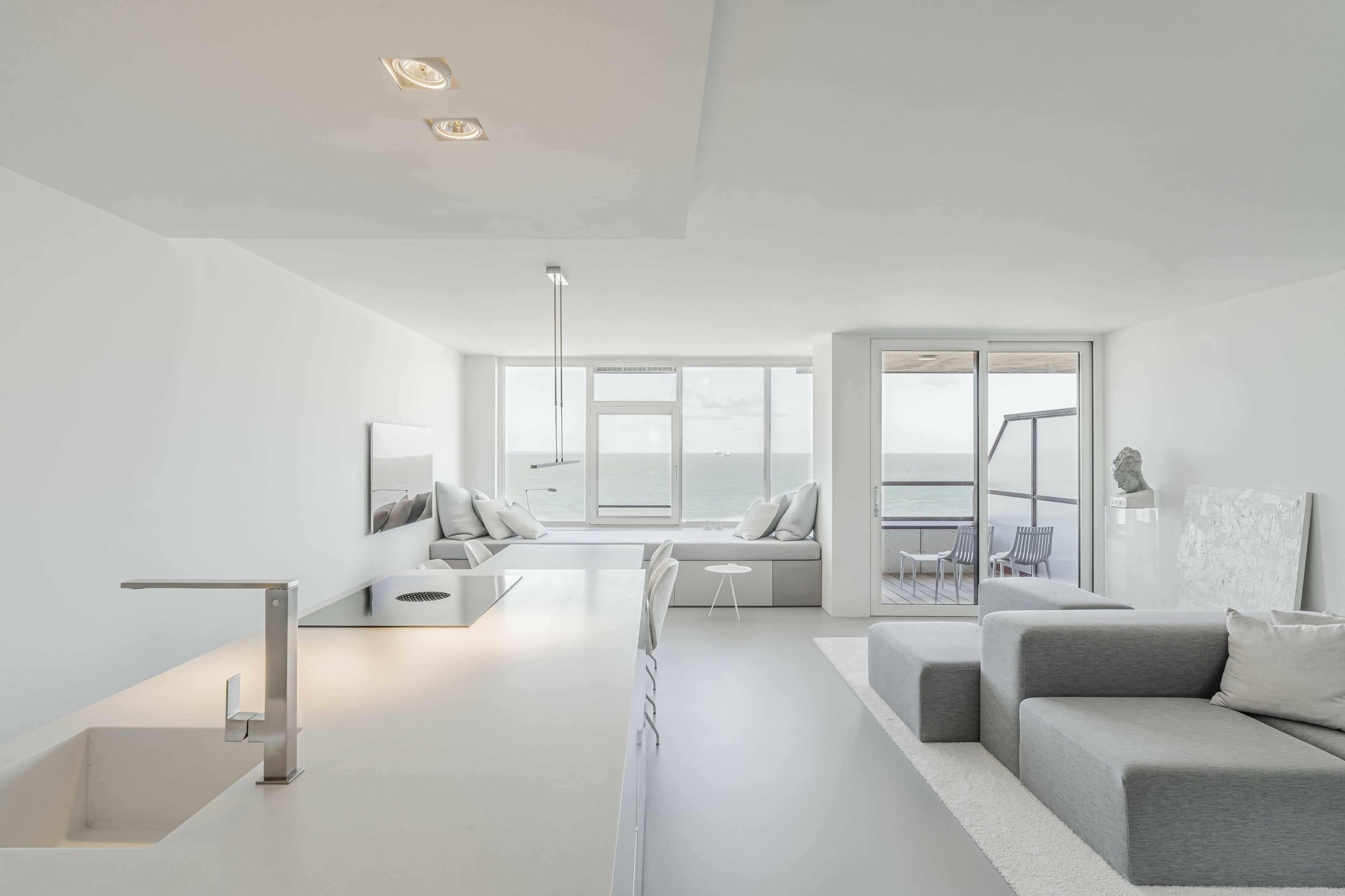 Modern interieur aan de zee-B-TOO-Woonkamer-Modern interieur aan de zee-OBLY