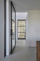 Modern-landelijke designvloer in beigetint-Berkers Vloeren-beigetint vloer,designvloer,landelijke vloer,luxe vloer,moderne vloer,moderne woning,naadloze vloer,vloer interieur,vloer woonkamer-Modern-landelijke vloer in beigetint | Designvloer-OBLY
