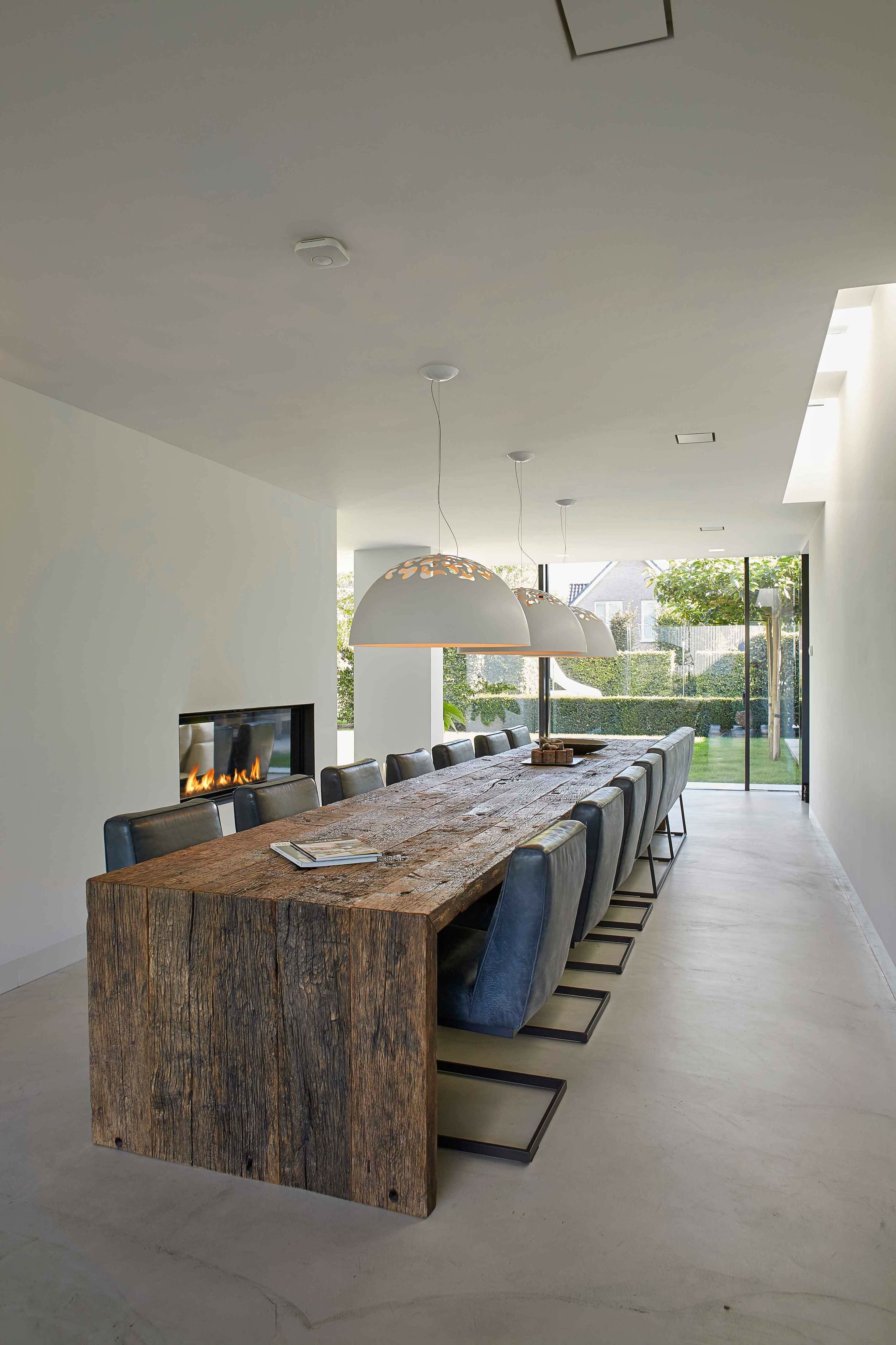 Modern-landelijke designvloer in beigetint-Berkers Vloeren-beigetint vloer,designvloer,landelijke vloer,luxe vloer,moderne vloer,moderne woning,naadloze vloer,vloer interieur,vloer woonkamer-Modern-landelijke vloer in beigetint | Designvloer-OBLY