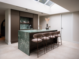 Modern maatwerk interieur met natuurlijke luxe-abstrct-hout en marmer,interieur design,kasten op maat,luxe keuken,marmer keuken,modern wonen-Modern maatwerk interieur | Luxe keuken & kasten op maat-OBLY