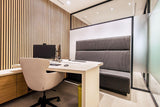 Modern praktijkinterieur met warme houtaccenten-Witteveen interieur architecten-houten wandafwerking,luxe praktijkruimte,maatwerk balie,modern kantoorinterieur,praktijkinterieur,wachtkamer inspiratie,zakelijke inrichting,zorginterieur-Modern Praktijkinterieur met Warme Houtaccenten -OBLY