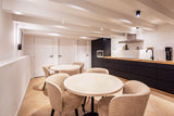 Modern praktijkinterieur met warme houtaccenten-Witteveen interieur architecten-houten wandafwerking,luxe praktijkruimte,maatwerk balie,modern kantoorinterieur,praktijkinterieur,wachtkamer inspiratie,zakelijke inrichting,zorginterieur-Modern Praktijkinterieur met Warme Houtaccenten -OBLY