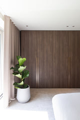 Modern warm interieur met maatwerk hout en luxe keuken-BINTH Interieurontwerp-interieur ontwerp woning,keuken interieur,luxe keuken ontwerp,modern interieur,warm interieur,woonkamer interieur-Modern warm interieur met maatwerk keuken-OBLY