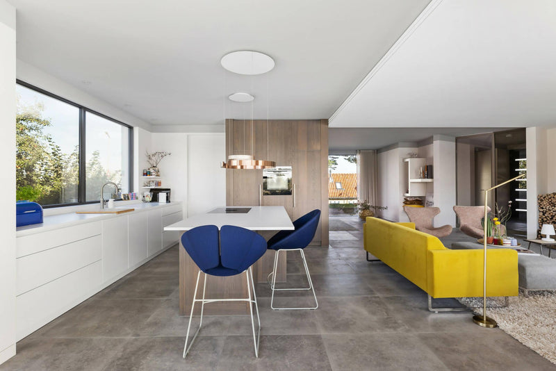 Moderne Droom Villa aan het water-Van den Heuvel & Van Duuren-woonkamer-moderne-droom-villa-aan-het-water-OBLY