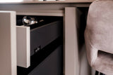 Moderne Eilandkeuken met Houten Accenten-OBLY-Keuken-OBLY