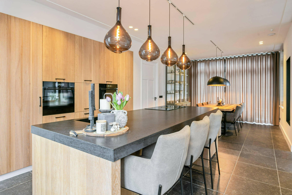 Moderne Keuken met Belgisch Hardsteen Look-Van den Heuvel & Van Duuren-Keuken,keuken met eiland,keuken met houten kasten,keuken met natuursteen blad,luxe keuken interieur,moderne keuken-OBLY