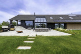 Moderne Schuurwoning met Serre-Solarlux Nederland BV-aluminium serre,binnen buiten wonen,glazen serre,moderne serre,serre aanbouw,serre design,serre inspiratie,serre met schuifpui,serre woning,woonserre-OBLY