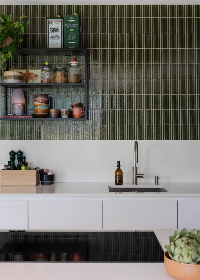 Moderne Villa met Luxe Interieur-OBLY-Moderne Villa | Stijlvolle 70’s Update door OH Studi-OBLY