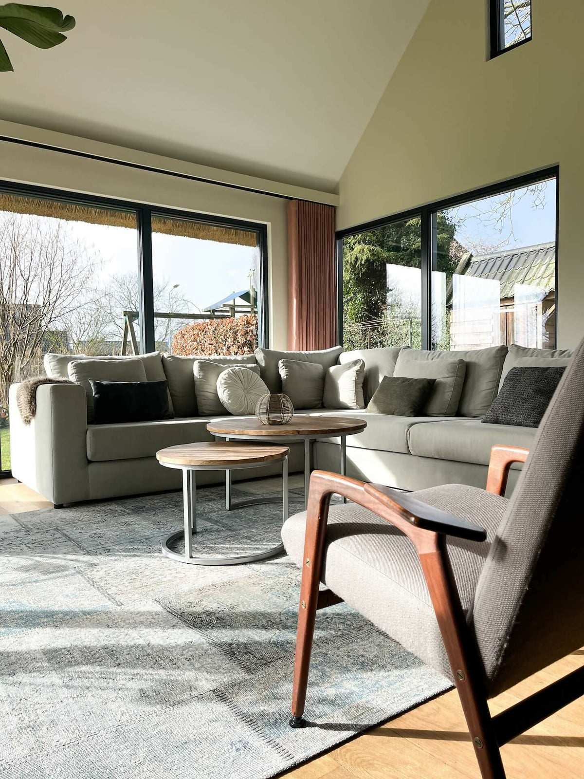 Moderne aanbouw en verbouwing woonboerderij-MeeK interieur-OBLY