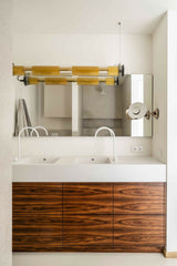 Moderne badkamerinrichitng-INGE BOUMAN INTERIEUR | ARCHITECTUUR-badkamer-Moderne Badkamer met Hout en Wit Design | Minimalistisch & Stijlvol-OBLY