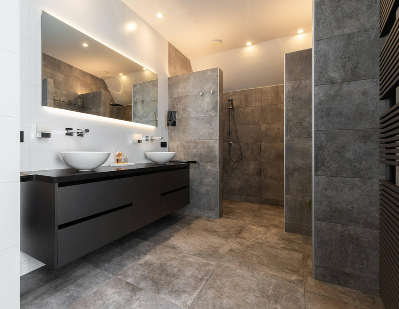 Moderne blikvanger aan het water-STUDIO VALENTIJN-Architectuur,Badkamer-Moderne blikvanger aan het water-OBLY