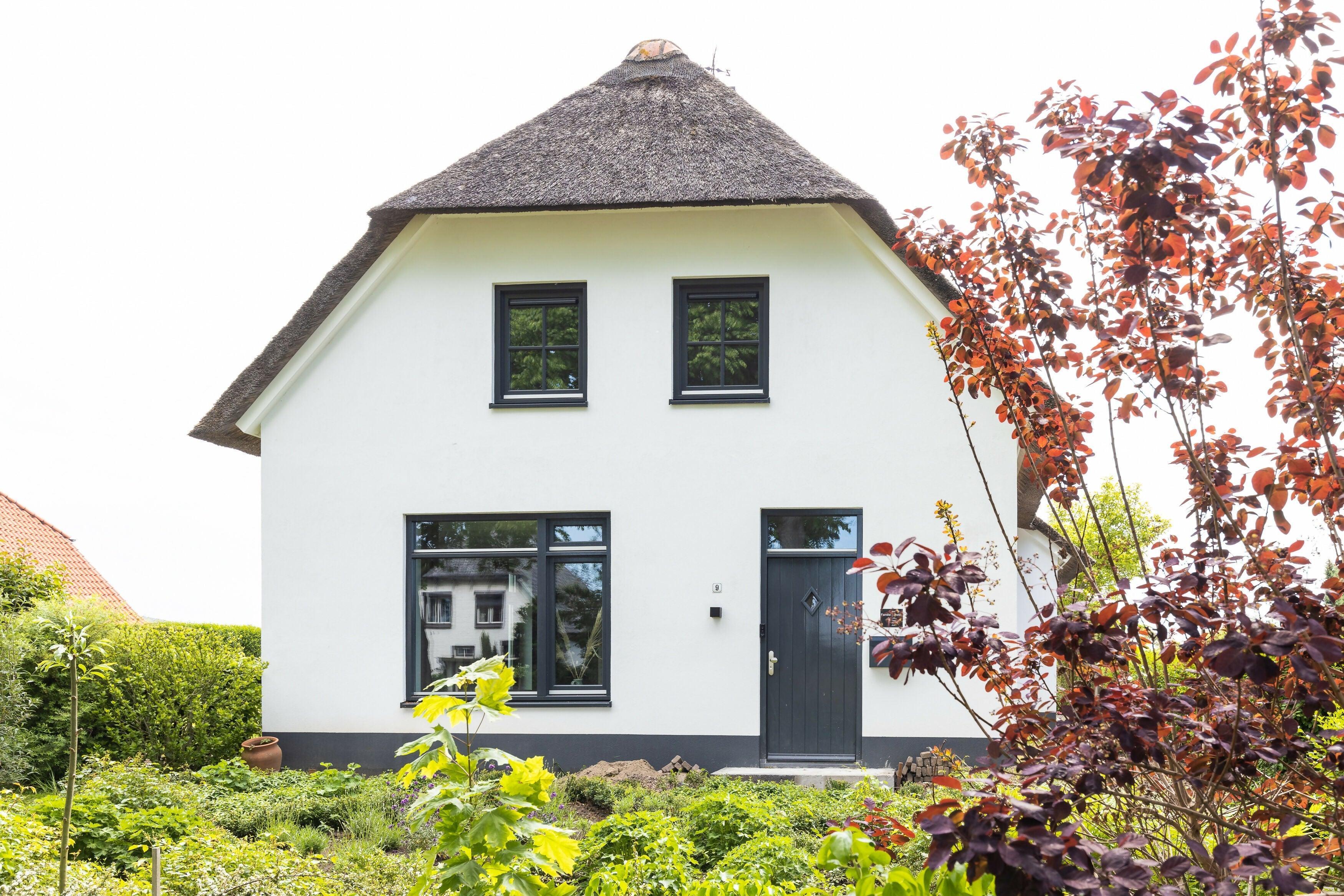 Moderne boerderijvilla gerenoveerd-Laura Hindriks interieurontwerp-Boerderijvilla,Boerderijvilla renovatie,Duurzaam wonen,Interieur inspiratie,Keuken,Woonboerderij design-OBLY