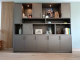 Moderne maatwerkkast met open vakken en geïntegreerde verlichting-woodendream-geïntegreerde verlichting,luxe afwerking,maatwerkkast,modern interieur,opbergkast,open vakken-Moderne maatwerkkast met open vakken en verlichting-OBLY
