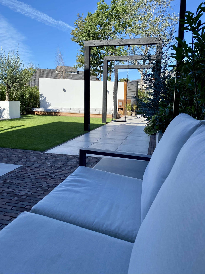 Moderne tuin met knusse zithoek-Lifs Interior Design-Tuin-moderne-tuin-met-knusse-zithoek-OBLY
