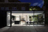 Moderne woning in Den Haag met glazen uitbouw-KELLER minimal windows® by Kumasol-aluminium kozijnen,binnen buiten verbinding,Exterieur,glazen uitbouw,luxe woning,moderne villa den haag,open leefruimte,strakke architectuur,veel daglicht,villa renovatie-Glazen uitbouw woning Den Haag | KELLER minimal windows-OBLY