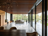 Moderne woning in Hilversum met grote glazen gevels-KELLER minimal windows® by Kumasol-aluminium kozijnen,binnen buiten verbinding,Exterieur,Glasspecialist,glazen gevel,luxe woning,moderne villa hilversum,open leefruimte,strakke architectuur,veel daglicht,villa aan het water-Moderne woning Hilversum met glazen gevel | KELLER-OBLY