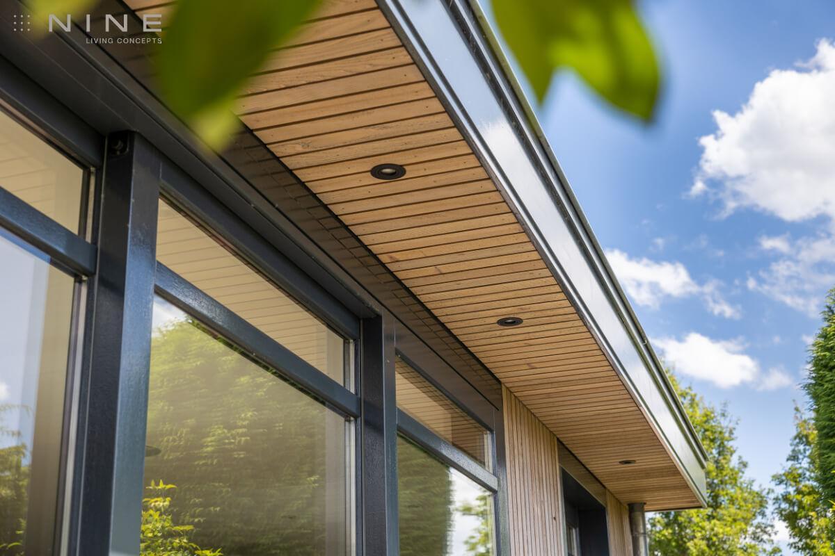 Moderne woning met houten uitbouw-Nine | Ontwerp jouw droomhuis-Aanbouw,aanbouw woning,houten gevelbekleding,houten uitbouw,Keuken met kookeiland,moderne uitbouw-Moderne houten uitbouw woning | NINE-OBLY