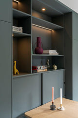 Multifunctionele loung & werkruimte-MIND interieur architectuur-interieur met stalen deuren,loungruimte interieur,luxe kitchenette,luxe thuiswerkplek,maatwerk kastwand,maatwerk meubelwand,maatwerk werkruimte,modern souterrain,multifunctioneel interieur,souterrain interieur,stalen schuifdeuren,thuiswerkplek inspiratie,Woonkamer,zit sta bureau-Multifunctionele loung & werkruimte-OBLY