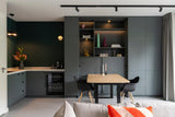 Multifunctionele loung & werkruimte-MIND interieur architectuur-interieur met stalen deuren,loungruimte interieur,luxe kitchenette,luxe thuiswerkplek,maatwerk kastwand,maatwerk meubelwand,maatwerk werkruimte,modern souterrain,multifunctioneel interieur,souterrain interieur,stalen schuifdeuren,thuiswerkplek inspiratie,Woonkamer,zit sta bureau-Multifunctionele loung & werkruimte-OBLY