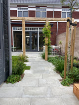 Nieuwbouw tuin in Weespersluis met pergola en speelse beplanting-GreenPien-groene nieuwbouw tuin,houten pergola tuin,moderne gezinstuin,nieuwbouw tuin,tuin,tuin weespersluis,tuinontwerp nieuwbouwwoning-Nieuwbouw tuin Weespersluis met pergola-OBLY