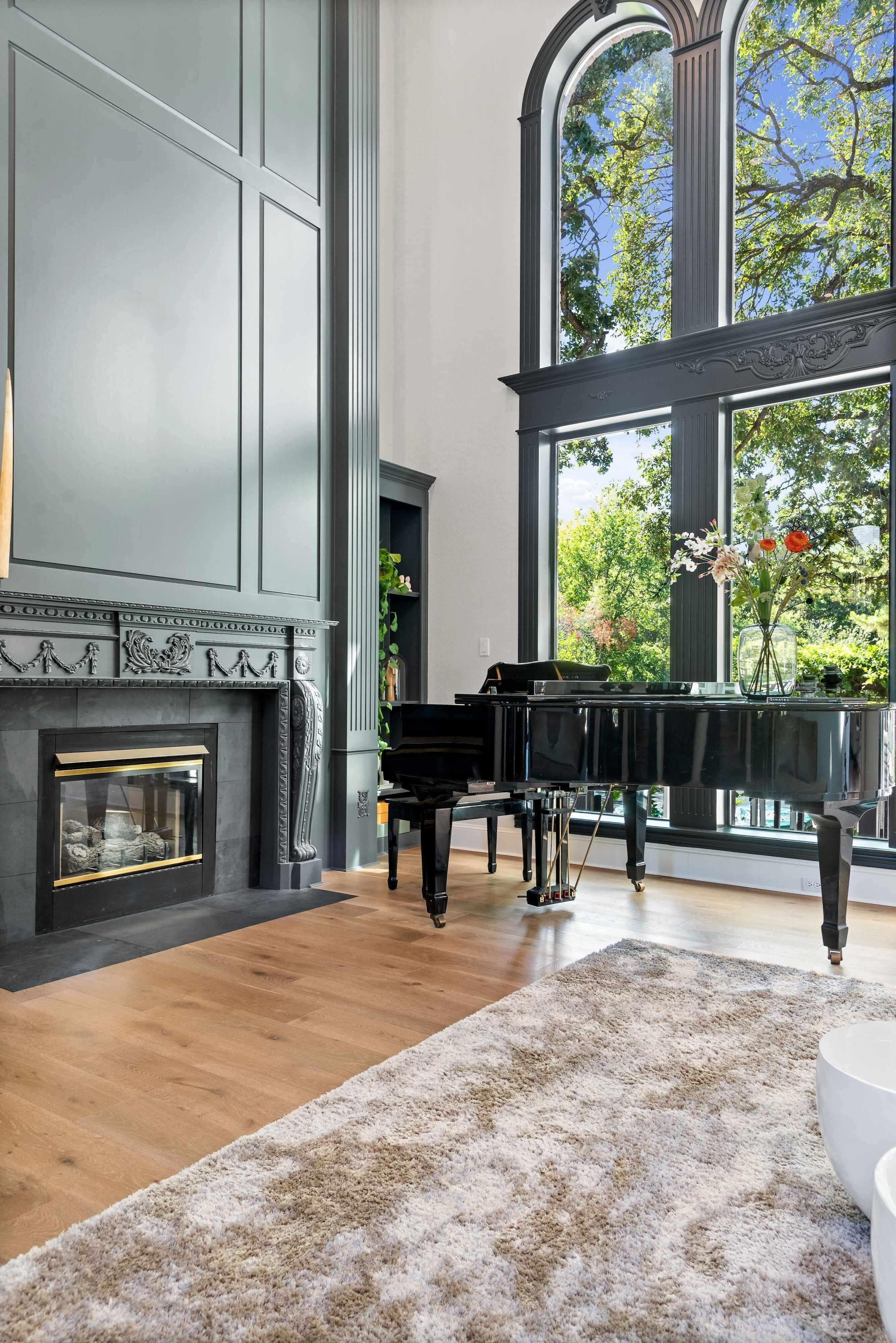 Renovatie Villa Dallas-INGE VAN POPPEL INTERIEURARCHITECTUUR-Amerikaanse grandeur,chique wooninrichting,high end villa renovatie,internationale interieurstyling,luxe villa interieur,luxe woonkamer inspiratie,Noord Europese elegantie,renovatie villa Dallas,tijdloos interieurdesign,Woonkamer-Renovatie Villa Dallas | Europese Elegantie in Amerikaans Jasje-OBLY