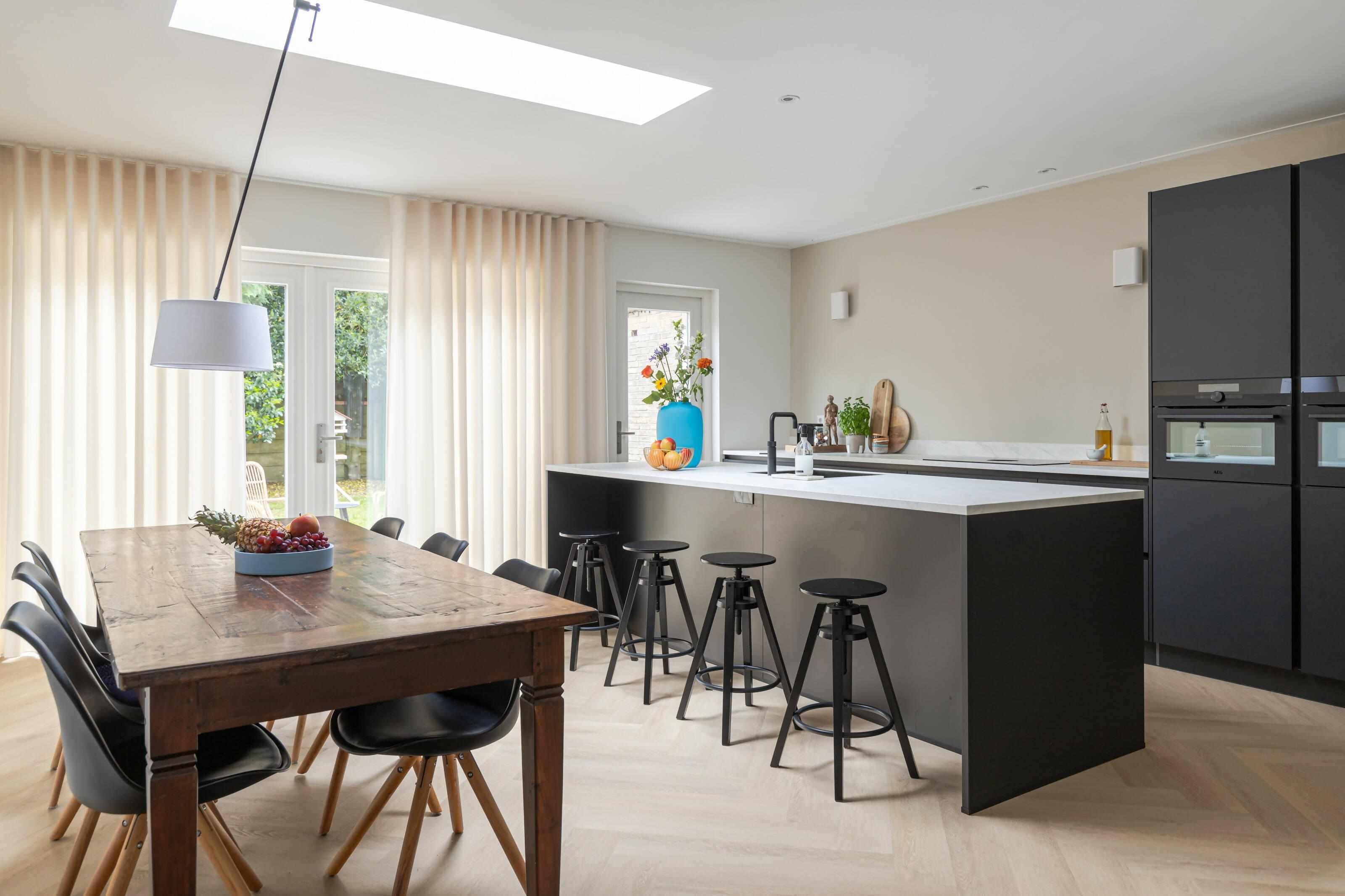 Renovatie gezinswoning met aanbouw-Flipd-gezinswoning renovatie,Keuken,moderne keuken renovatie,woning aanbouw,woning modernisering-Renovatie gezinswoning met aanbouw-OBLY