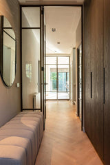 Renovatie van een karakteristieke jaren '30 villa met moderne aanbouw-Sensbouw-aanbouw jaren 30,duurzame renovatie,jaren 30 villa,leefkeuken,luxe woning,maatwerk keuken,moderne aanbouw,renovatie villa,totaalrenovatie,verbouwing jaren 30 woning,villa verbouwen,woonkeuken-Renovatie jaren '30 villa met moderne aanbouw -OBLY