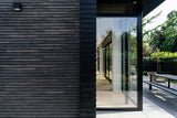 Renovatie van een karakteristieke jaren '30 villa met moderne aanbouw-Sensbouw-aanbouw jaren 30,duurzame renovatie,jaren 30 villa,leefkeuken,luxe woning,maatwerk keuken,moderne aanbouw,renovatie villa,totaalrenovatie,verbouwing jaren 30 woning,villa verbouwen,woonkeuken-Renovatie jaren '30 villa met moderne aanbouw -OBLY