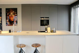 Ruime leefkeuken met wit kookeiland-NEWLOOK KEUKENS-Keuken-Ruime leefkeuken met wit kookeiland-OBLY