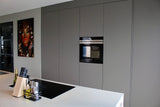 Ruime leefkeuken met wit kookeiland-NEWLOOK KEUKENS-Keuken-Ruime leefkeuken met wit kookeiland-OBLY
