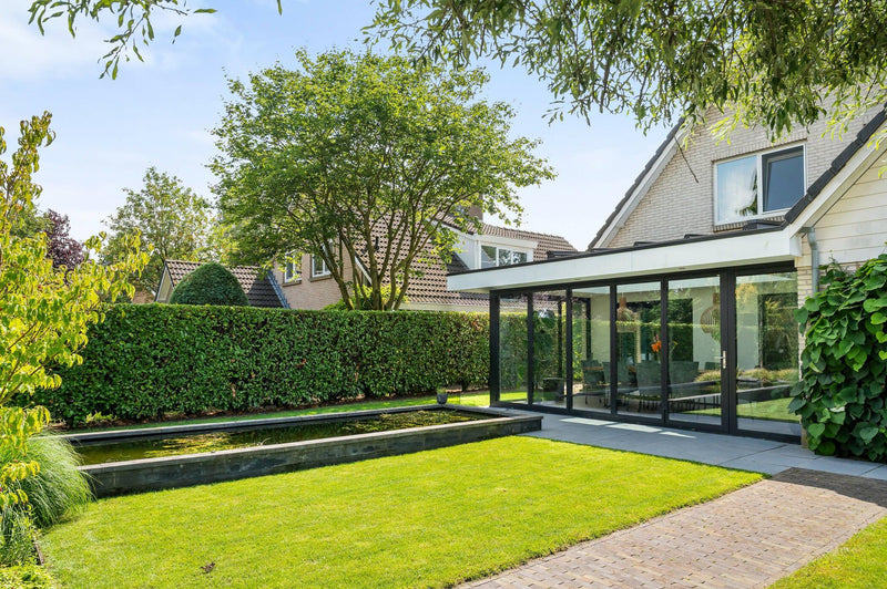 Ruime serreaanbouw met brede vouwwand-Busscher Serrebouw-Aanbouw,Uitbouw-Ruime serreaanbouw met brede vouwwand-OBLY