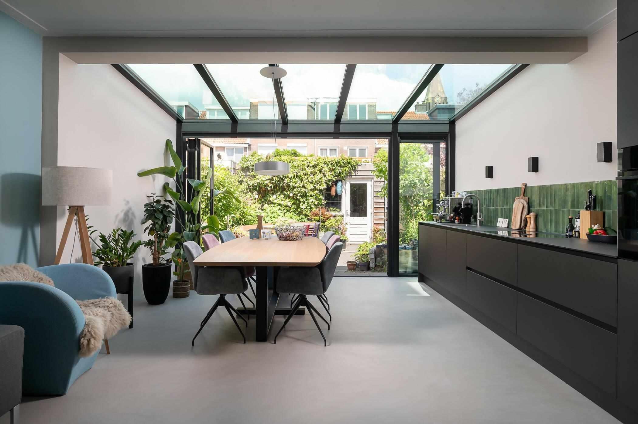 Rustieke woonkeuken met vouwwand-Busscher Serrebouw-Keuken,keuken met glazen aanbouw,keuken met lichtstraat,keuken met tuinverbinding,moderne woonkeuken,woonkeuken met serre-Rustieke woonkeuken met vouwwand-OBLY