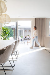 Rustig en Tijdloos Interieurontwerp met Karakter-Nieuwenhuis Interieurontwerp-interieur styling,interieur stylist,maatwerk inrichting,minimalistisch wonen,modern interieur,modern wonen,tijdloos interieur,warme materialen,Woonkamer-Interieurontwerp op maat | Rustige en Tijdloze Interieurs-OBLY