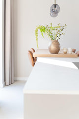 Rustig en Tijdloos Interieurontwerp met Karakter-Nieuwenhuis Interieurontwerp-interieur styling,interieur stylist,maatwerk inrichting,minimalistisch wonen,modern interieur,modern wonen,tijdloos interieur,warme materialen,Woonkamer-Interieurontwerp op maat | Rustige en Tijdloze Interieurs-OBLY