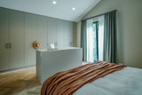 Rustig interieur met maatwerk kasten en natuurlijke materialen-OBLY-Interieurontwerp,Maatwerk kasten,natuurlijke materialen,slaapkamer interieur,tijdloos interieur-OBLY
