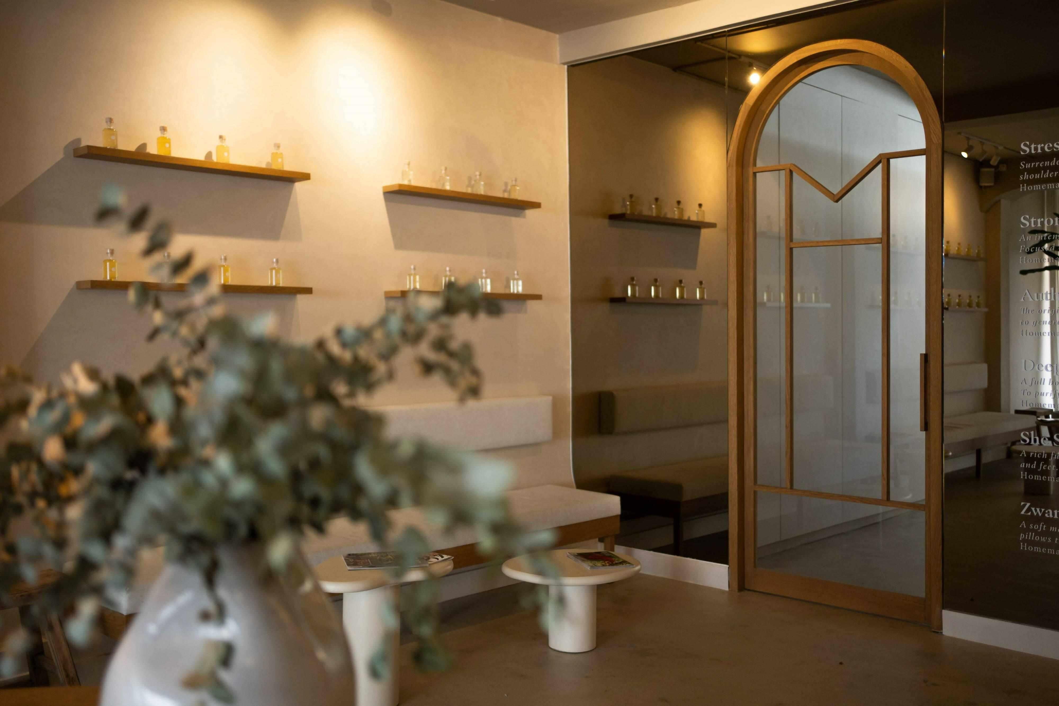 Scharnierdeuren naar eigen ontwerp-INDU DOORS-binnendeuren,eikenhout,ENTREE / HAL / TRAP,luxe afwerking,modern design,scharnierdeur-Scharnierdeuren naar eigen ontwerp-OBLY