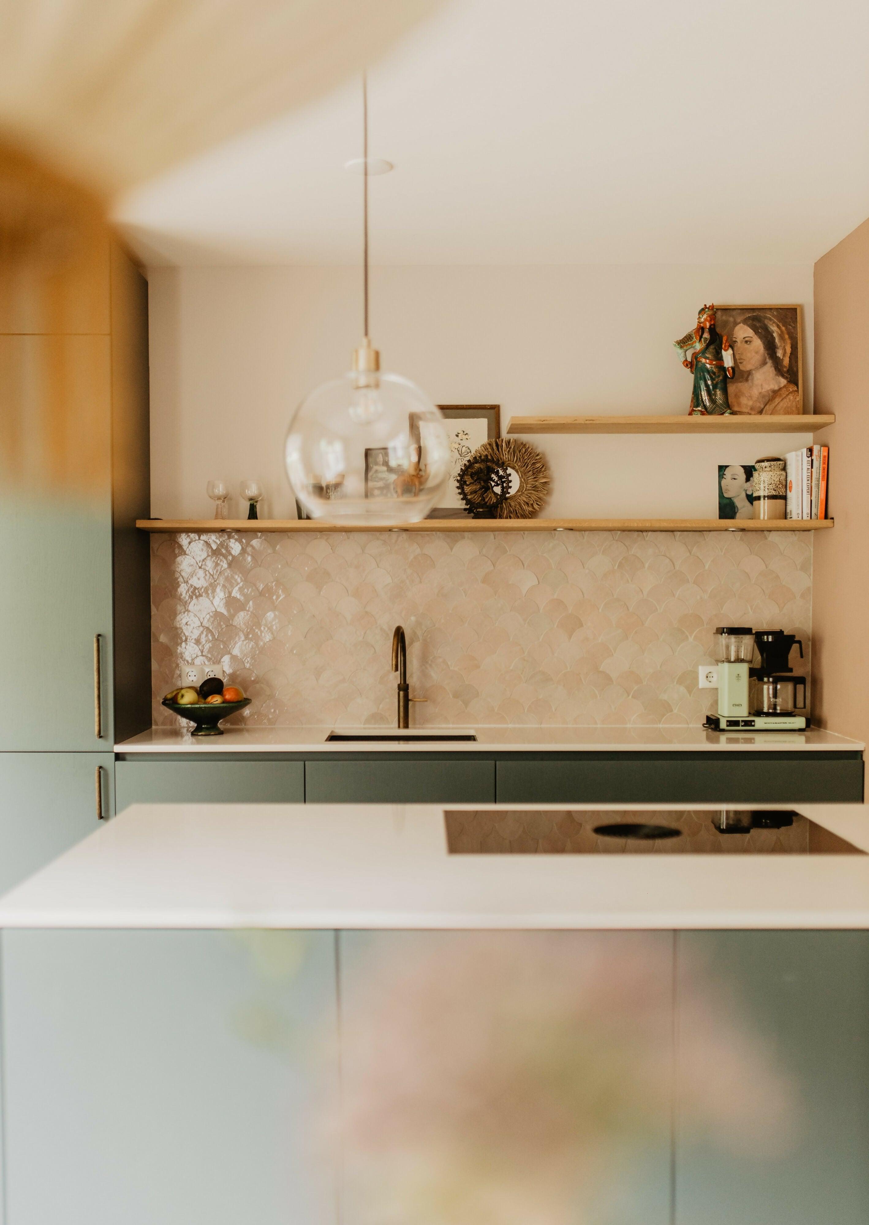 Sfeervol Interieur met Oosterse Touch in Zutphen-Met Danique-Interieur,Keuken,Oosterse invloeden,Persoonlijk interieur,Planten in interieur,Sfeervol interieur,Woonkamer-Sfeervol Interieurontwerp met Oosterse Touch | MetDanique-OBLY