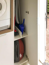 Slimme maatwerk bijkeuken met was- en droogopstelling-JJ interieurs-Bijkeuken,Inbouwkast,Interieurdesign,Maatwerk kast,Praktische bijkeuken,Wasmachinekast,Wasruimte-Maatwerk bijkeuken met wasmachinekast | Slim opbergen-OBLY